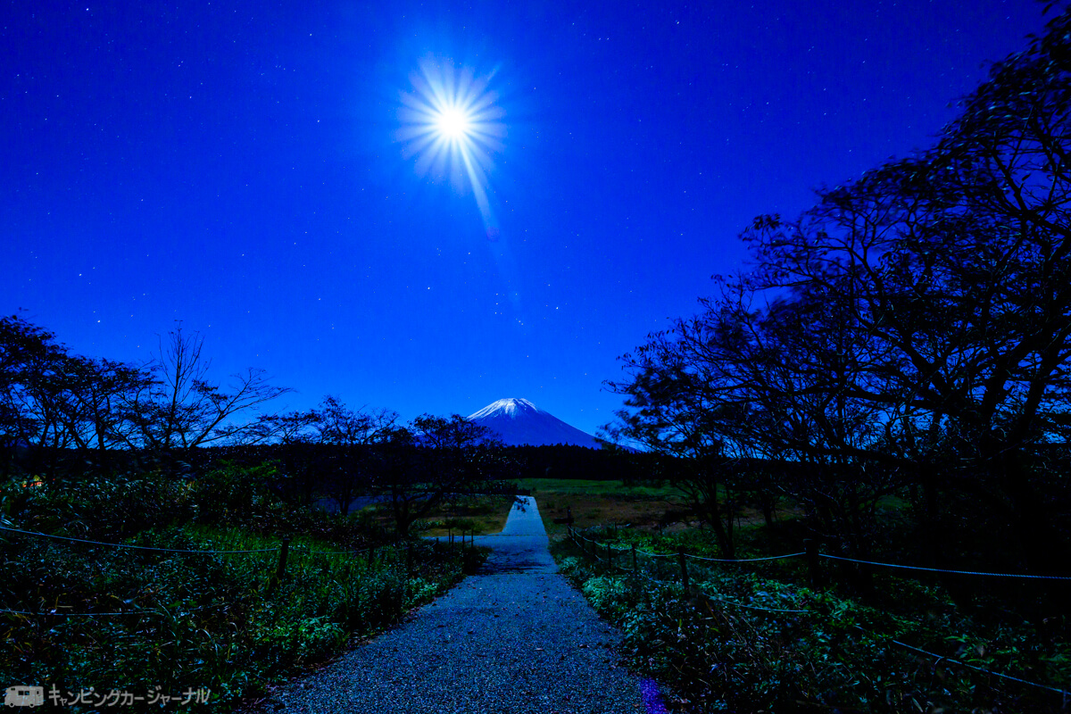 道の駅朝霧　富士山展望台