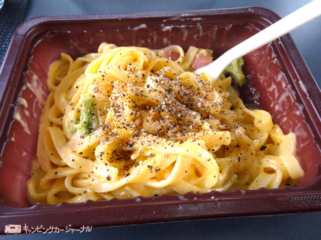 【キャンカー飯】キャンピングカーの電子レンジは使えるのか？キャブコンで快適ランチ♪