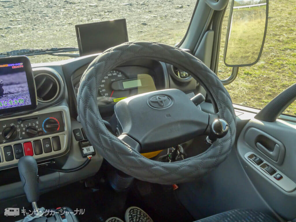 【プチ改善】車の基本は運転のしやすさ!ハンドルカバーとハンドルスピナー