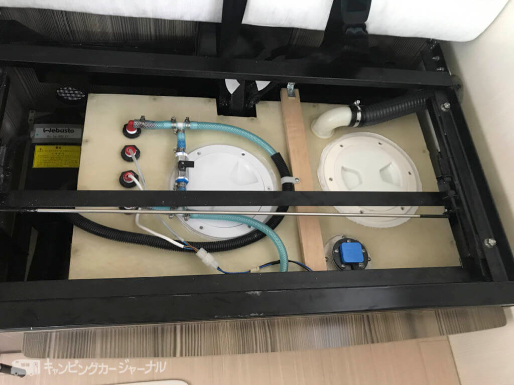 【快適化】バンテックZiLの生活水タンクのメンテンナスを楽にする蓋を増設