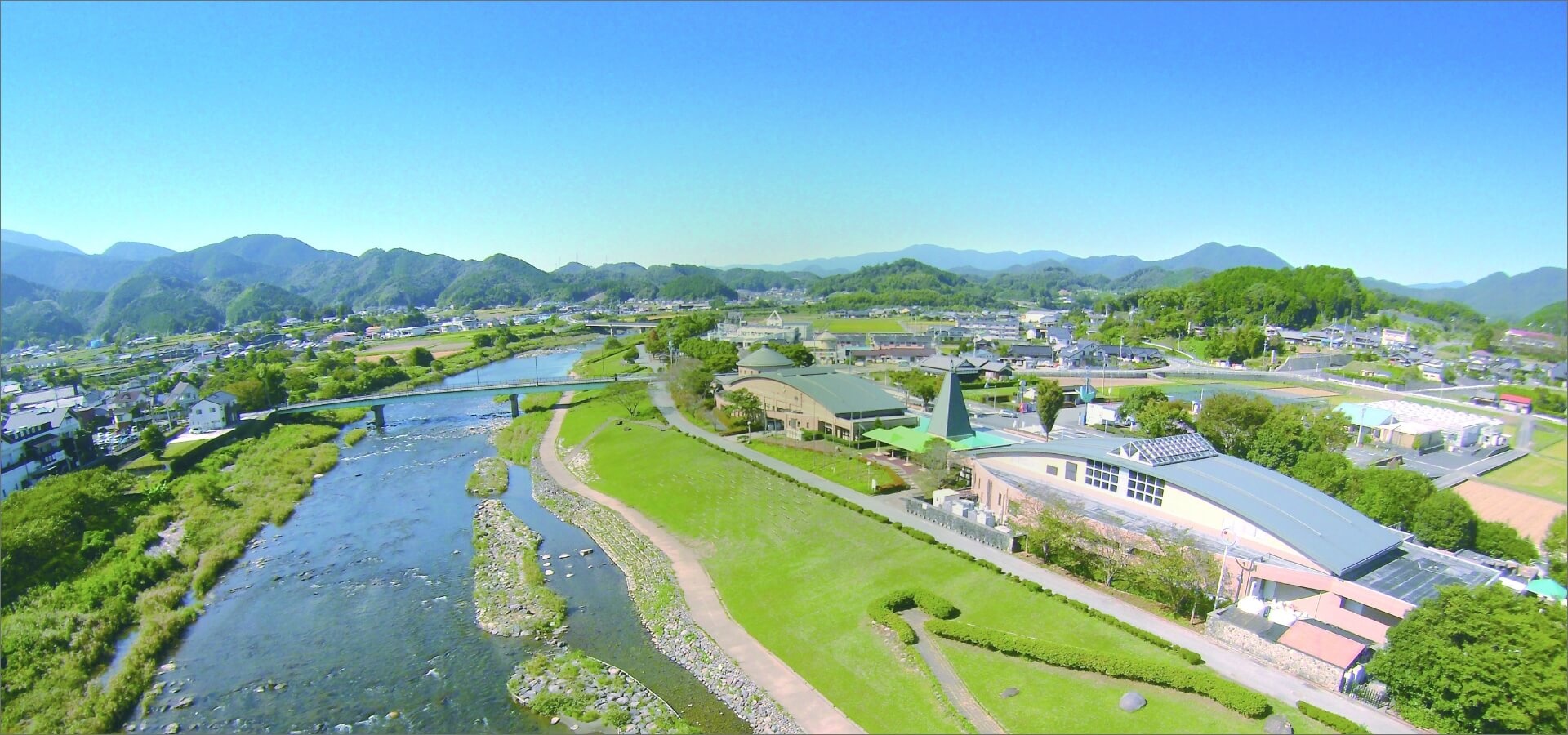 RVパーク 道の駅虹の森公園まつの