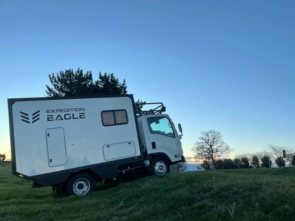 日本特種ボディー株式会社（NTB） EXPEDITION EAGLE